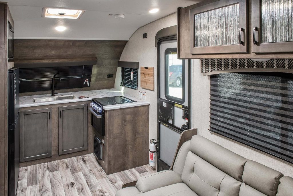travel trailer with rear kitchen